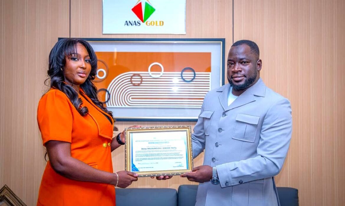 Sahal-Tech-felicite-Nelly-Miloungou-premiere-Burkinabe-certifiee-Program-Manager-par-Microsoft